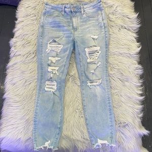 American Eagle light wash ripped jeans, size 8 X Short